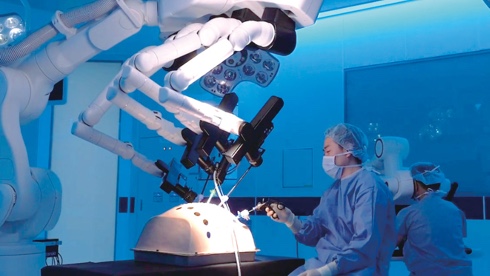 Japan’s first-ever produced surgical robot